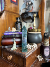Load image into Gallery viewer, Moss Agate Tower