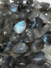 Load image into Gallery viewer, Labradorite Tumbles